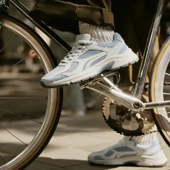 Trendy Sneakers